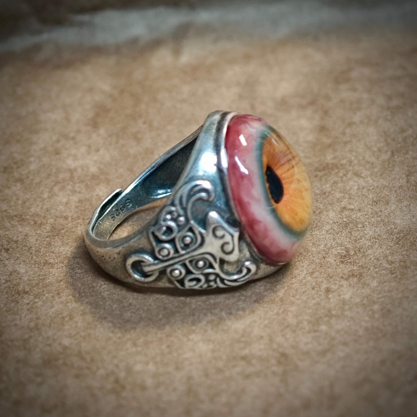 🔥LAST DAY 50% OFF - 👁 Eye of the Curtain ring
