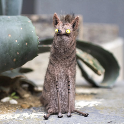 🔥Heißer Sale 49% RABATT🌟🐭👀Handgefertigter, panischer, schräger Kuscheltier-Plüschfreund aus Wollfilz mit großen Augen🧶
